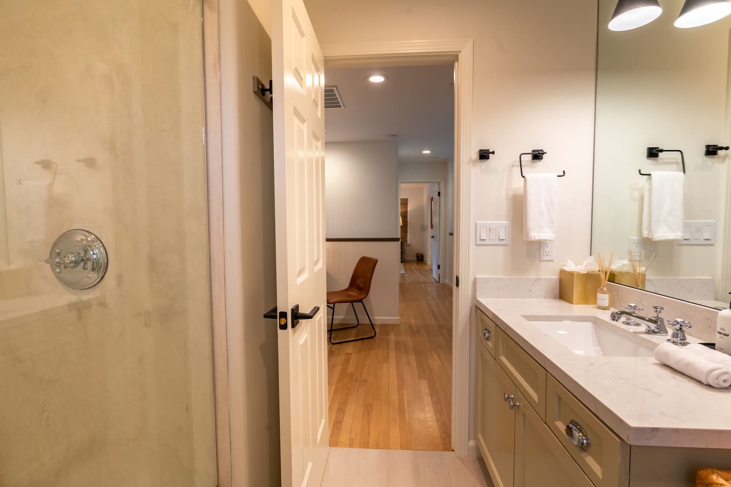 Bathroom 3 with shower