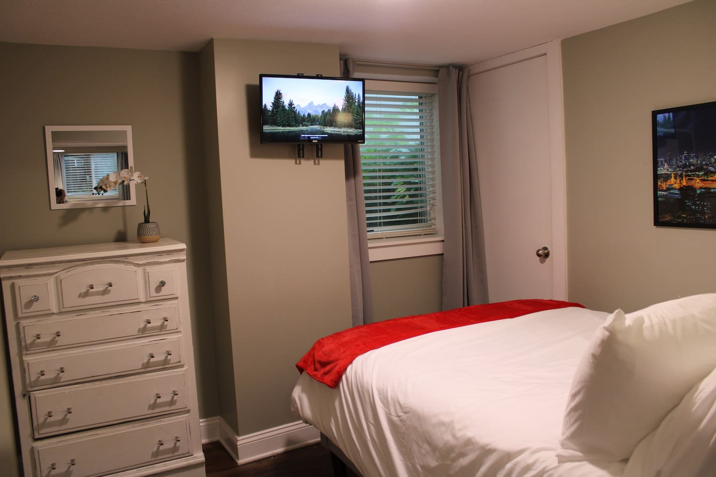 Enjoy the Roku smart TV while relaxing in the Garden Level Bangkok Room.