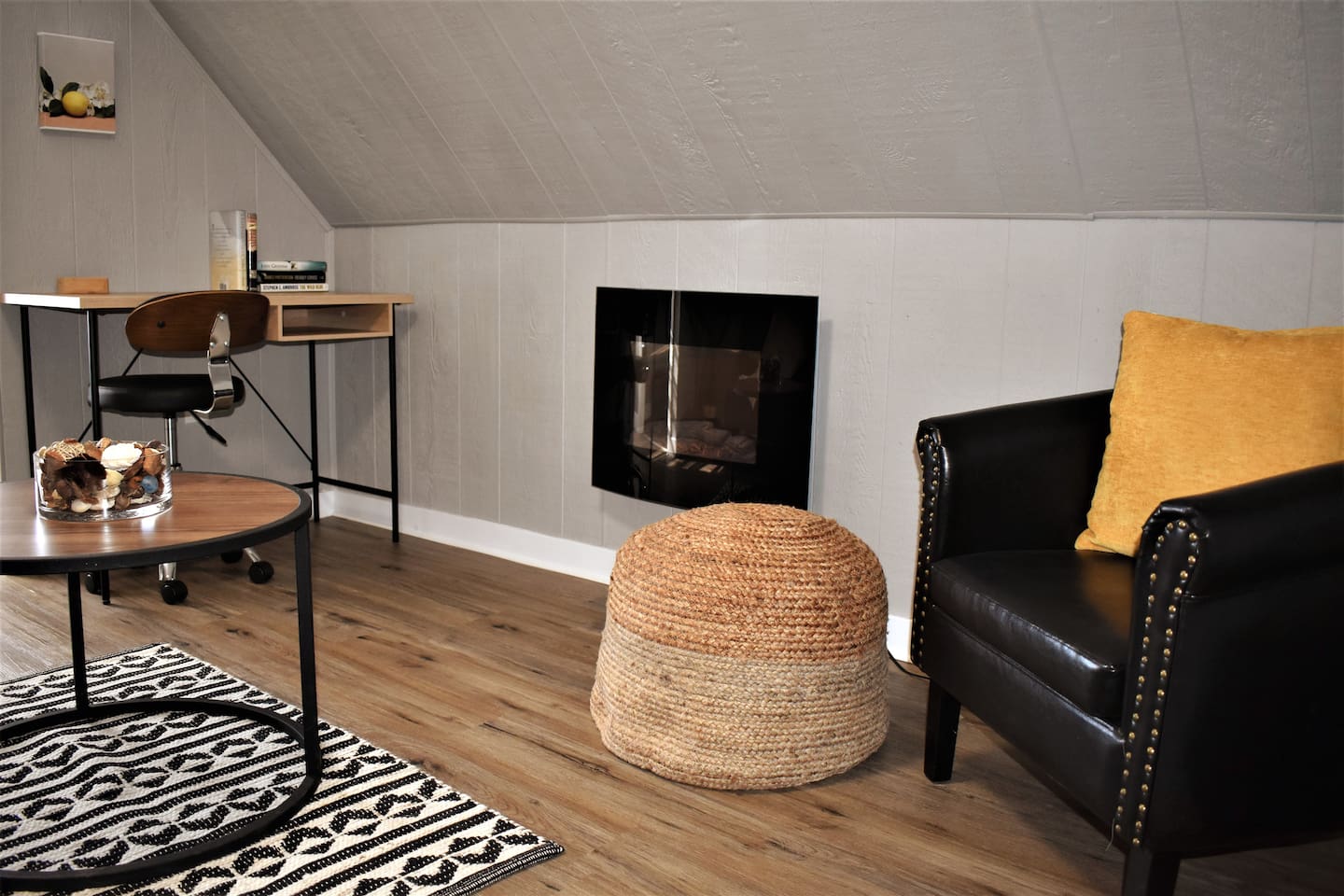 Electric fireplace