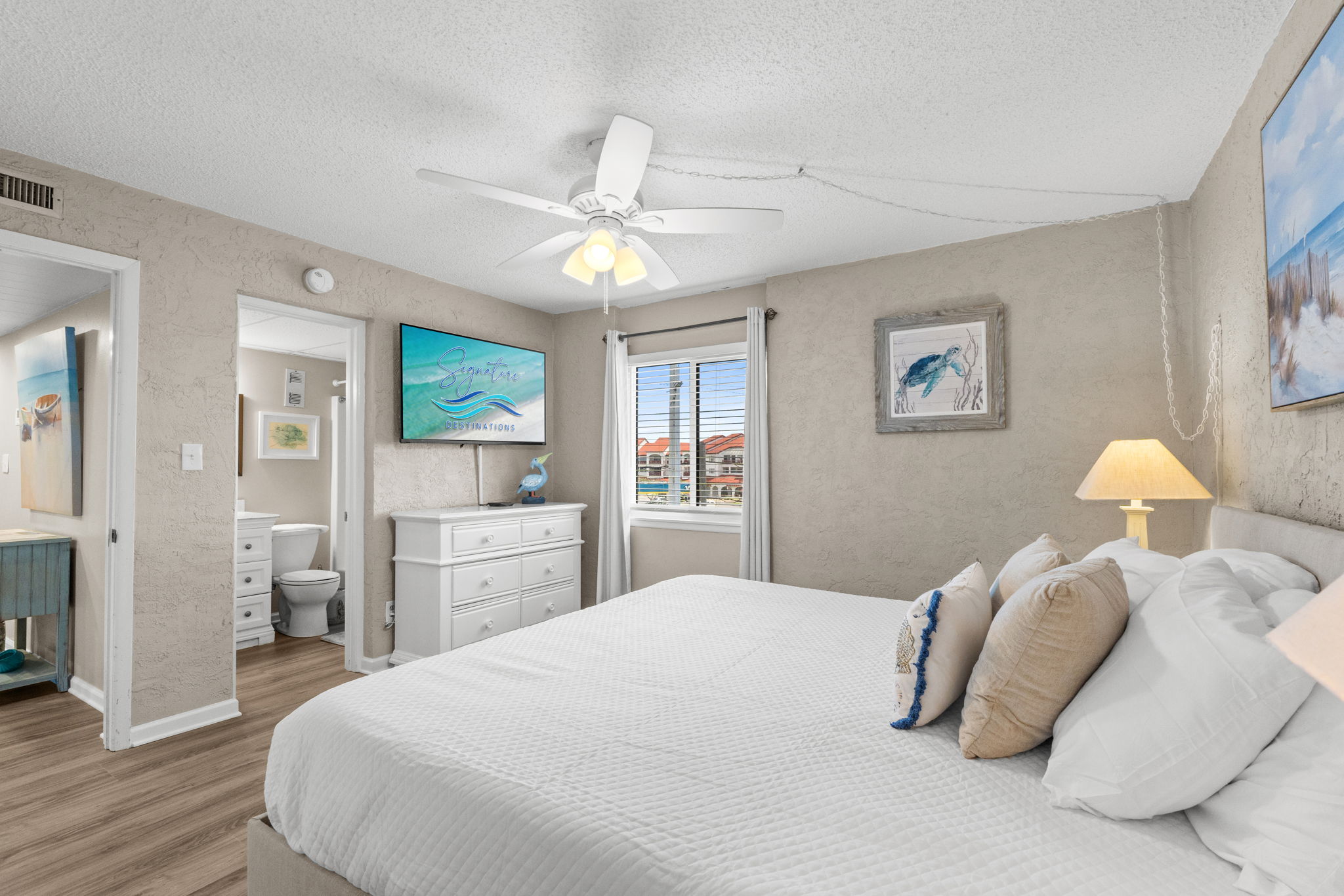 Bedroom 2 with King Sized Bed and Ensuite Bathroom