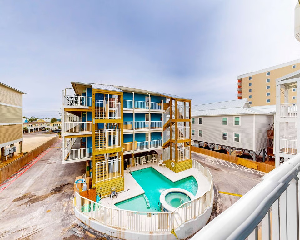 Deck/Walkway Pool View