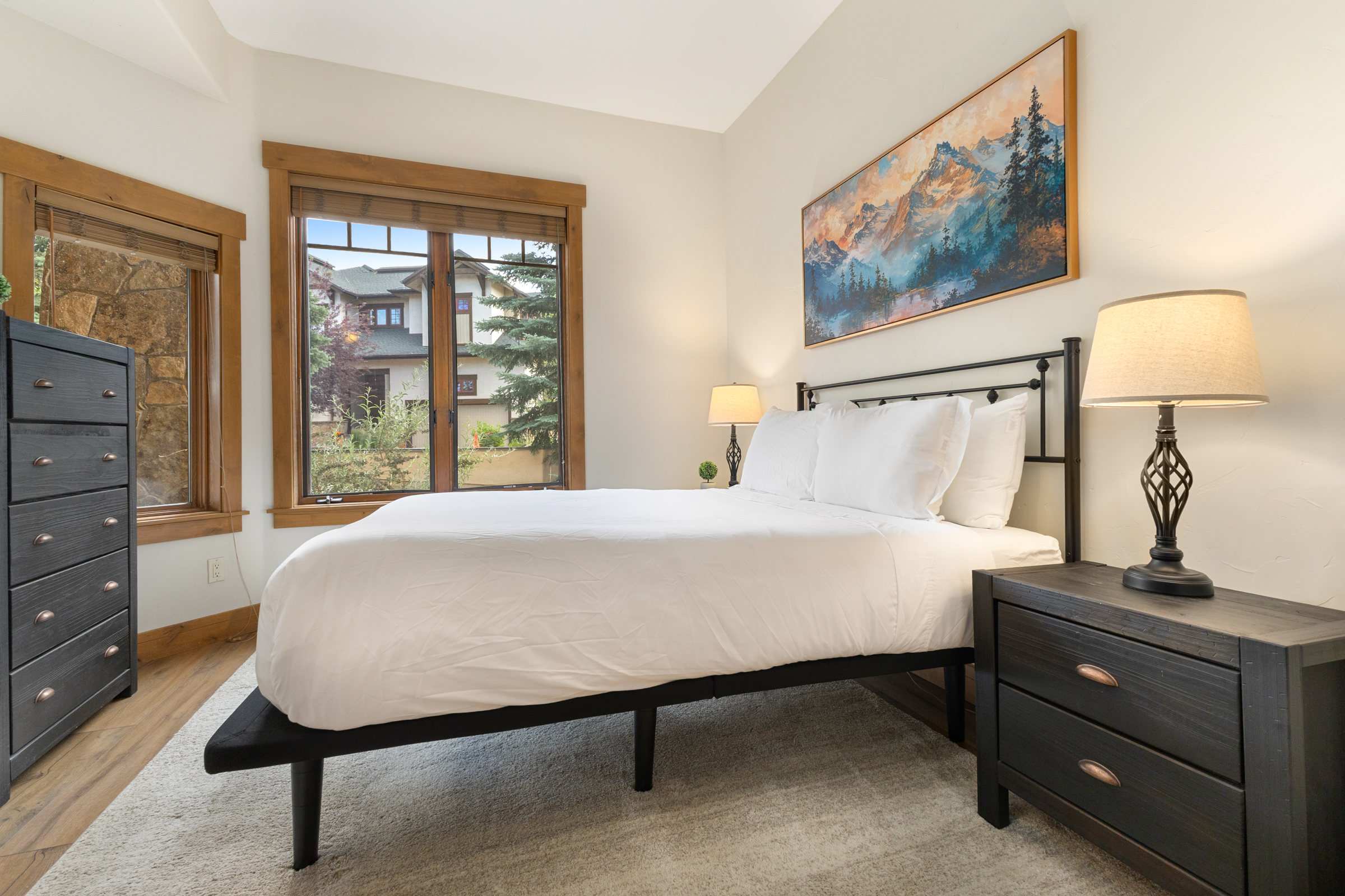 Ensuite Bedroom 1 | Queensize Bed