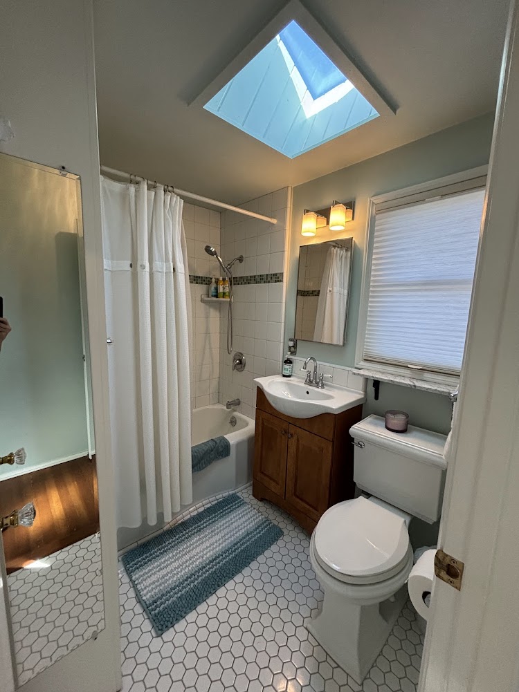 Full bathroom