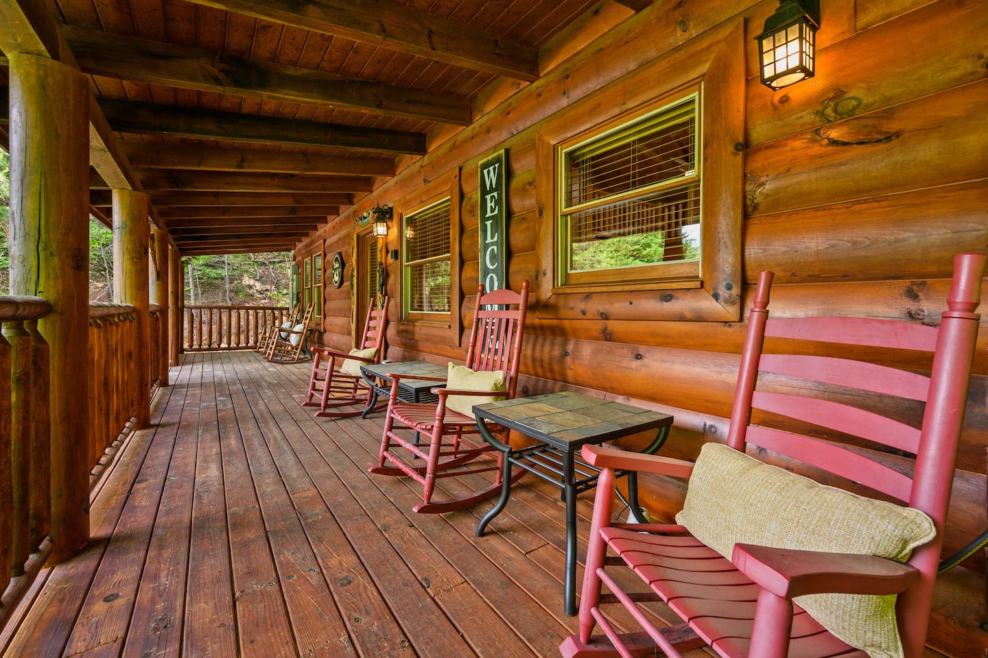 Plenty of room for the whole gang to rock together!