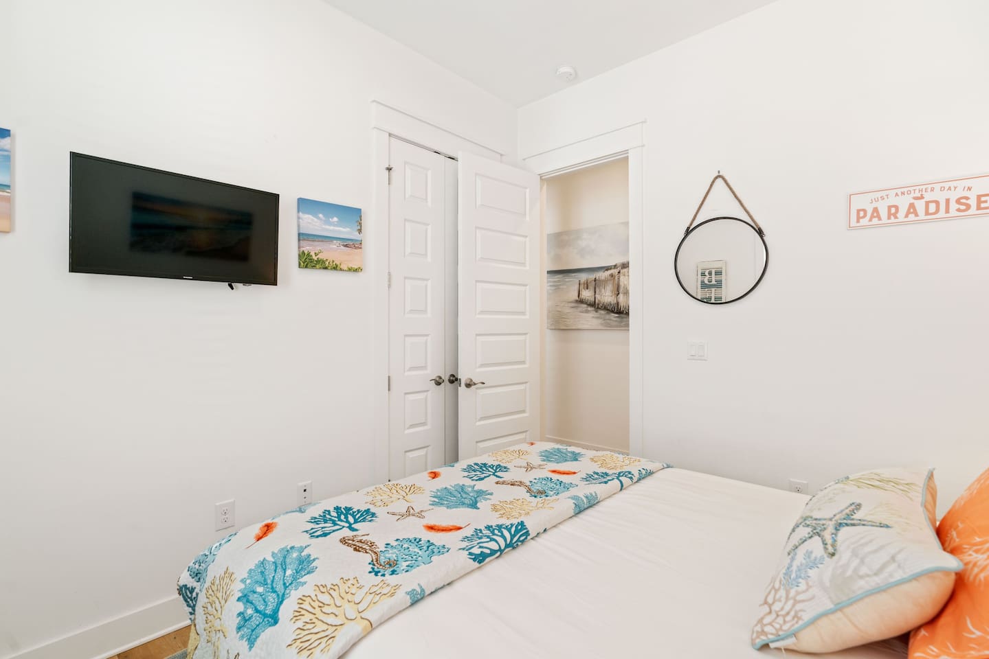 Guest bedroom