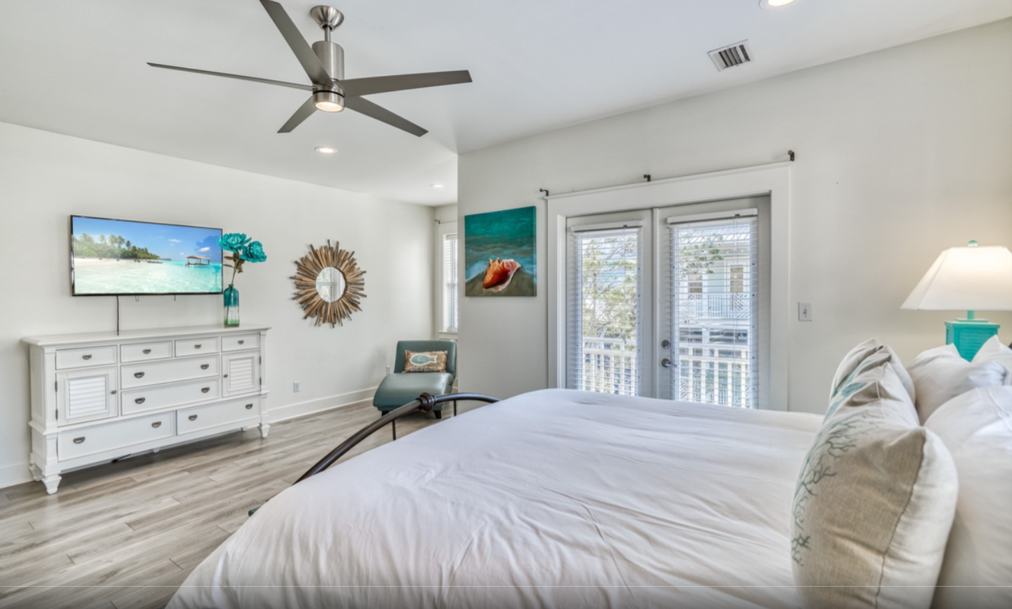 2nd Floor primary suite with King Bed and en-suite bathroom