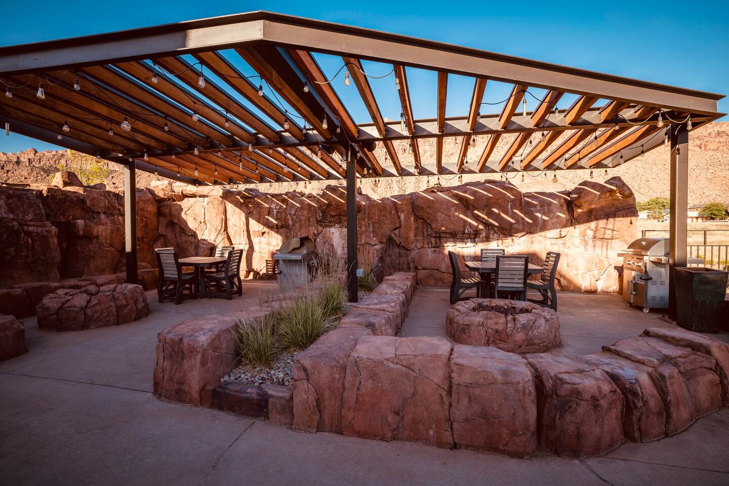 Lounge areas with fire pits for smaller groups