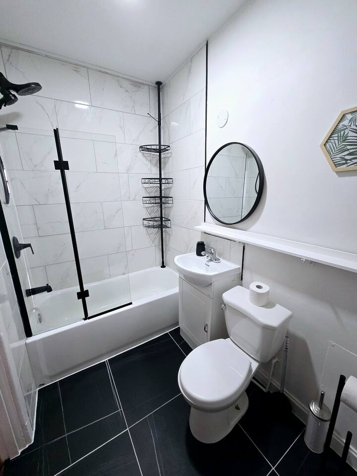 Modern Bathroom Designed for Comfort