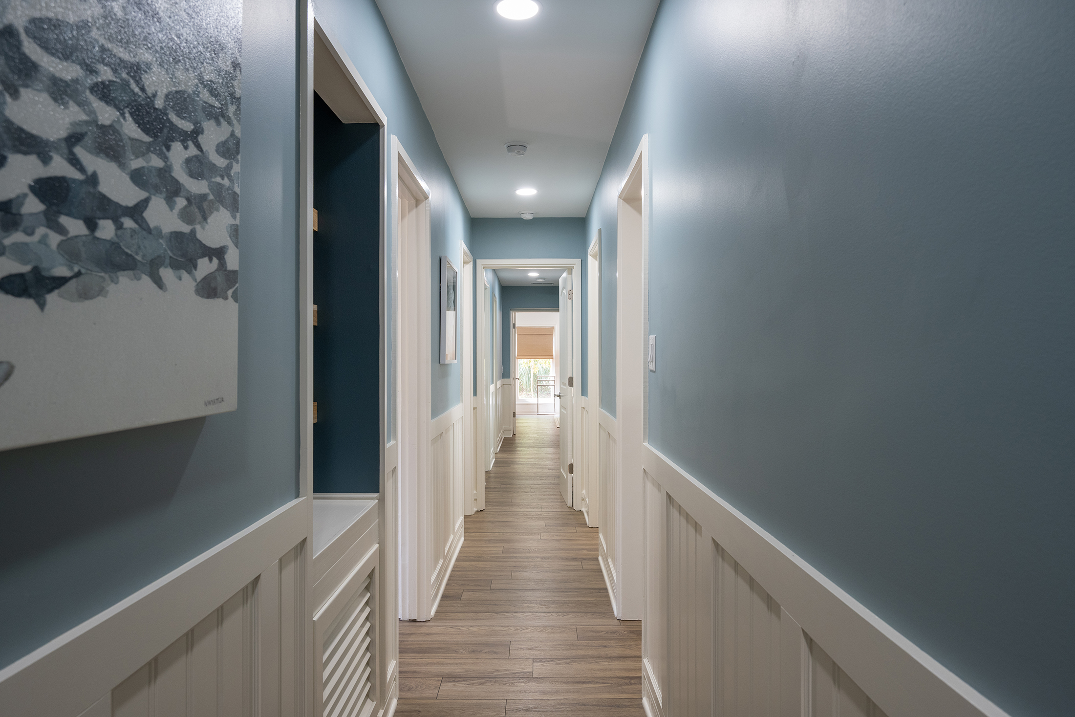Hallway down to the bedrooms and laundry room