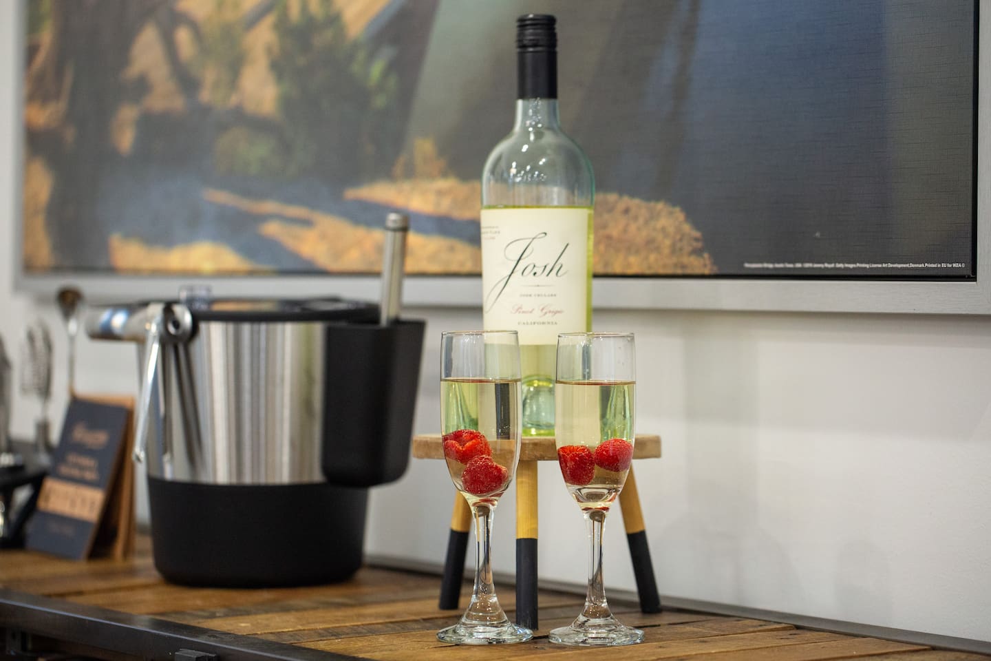 Pour yourself a glass of your favorite drink, or use our bar kit and ice bucket to create a new favorite! (*alcohol not provided)