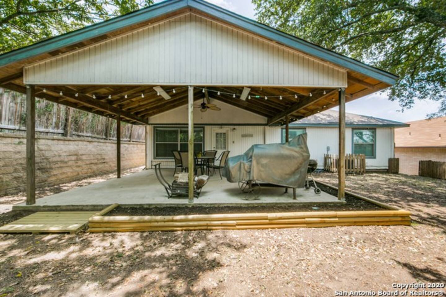 40% Monthly Discount Modern Retreat | No Stairs, Game Lounge, BBQ, Patio 6