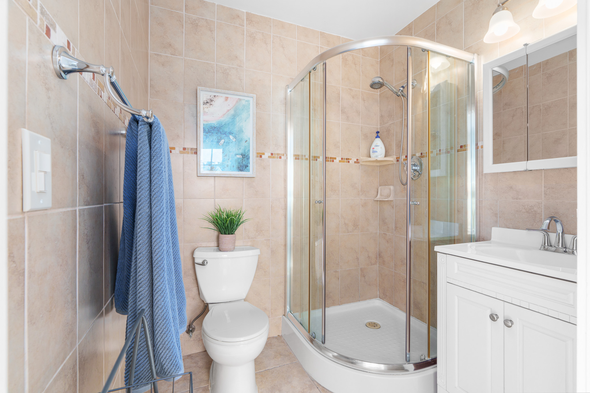 En-suite master bath