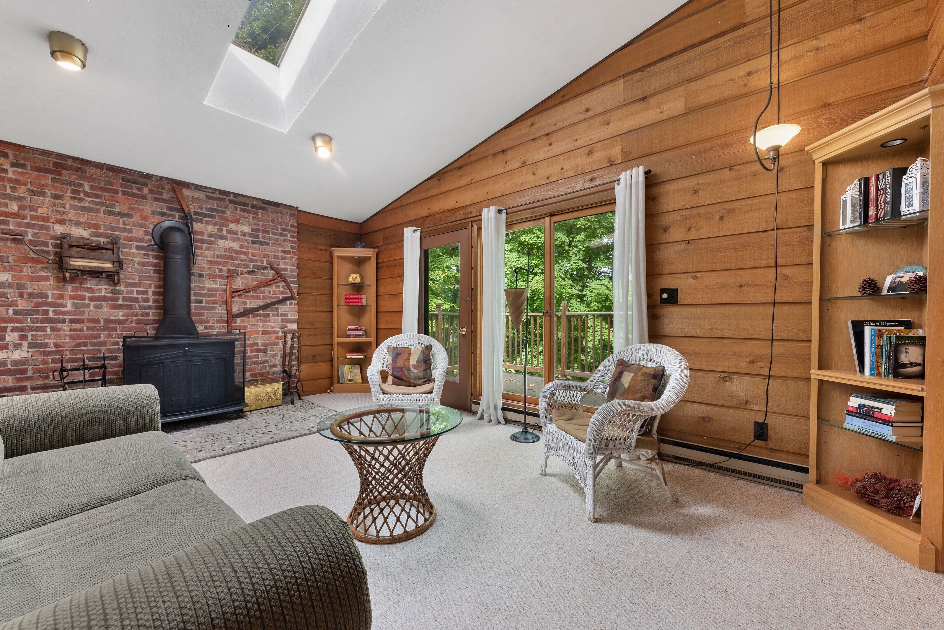 Upstairs Loft with second fireplace