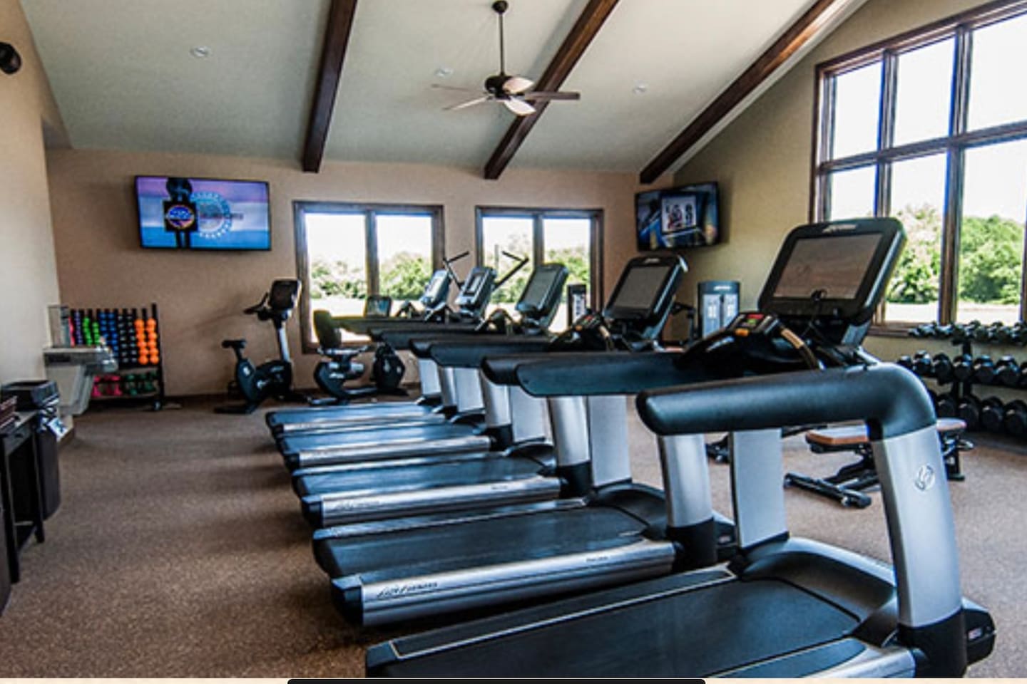 The fitness center is a 5-minute drive away and is available for all registered guests. 