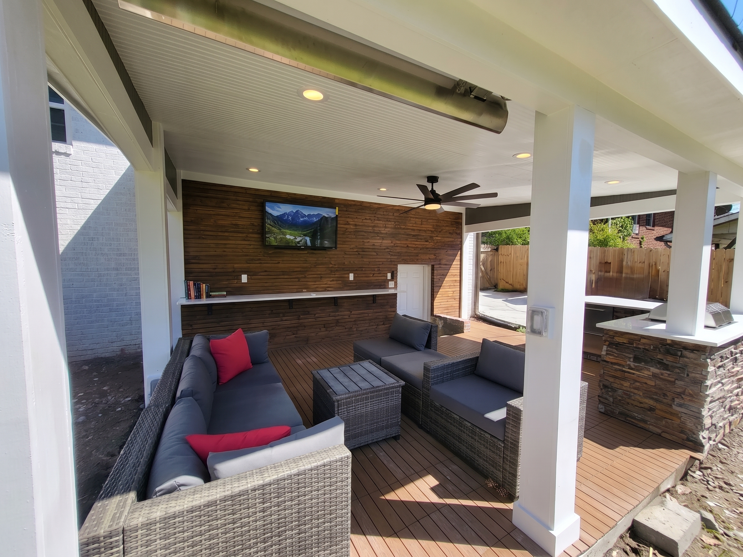 Covered Patio And Arcade For Family Fun - Breathtaking Oasis - Atlanta, GA