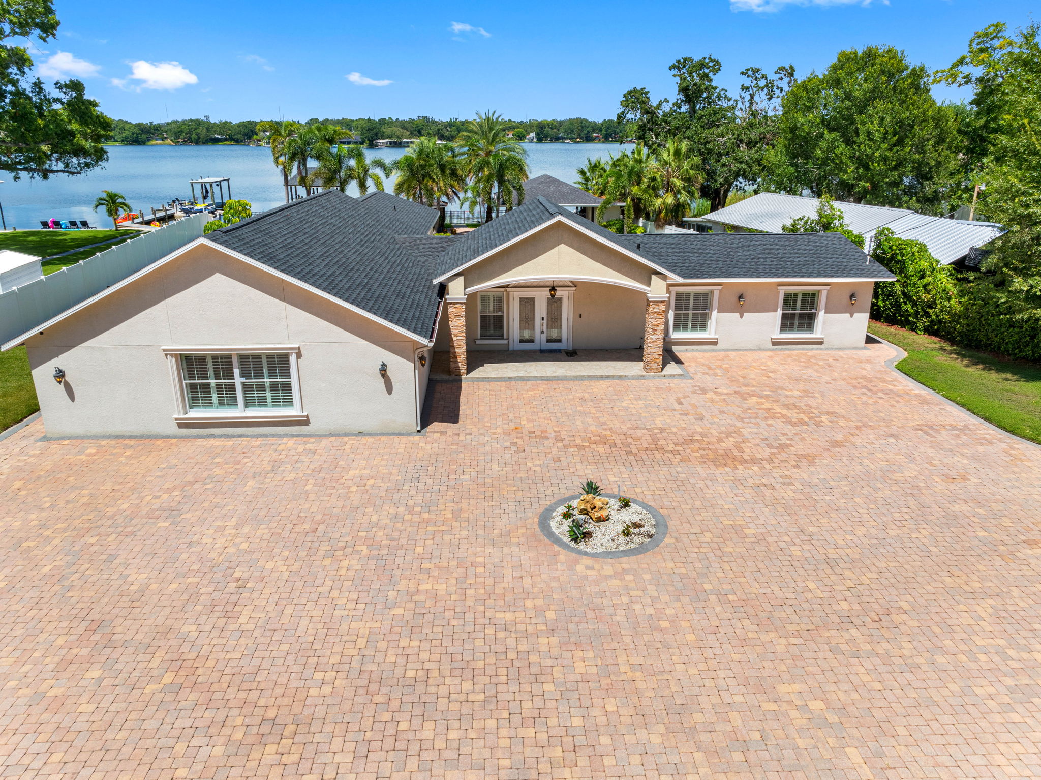 Spacious Driveway