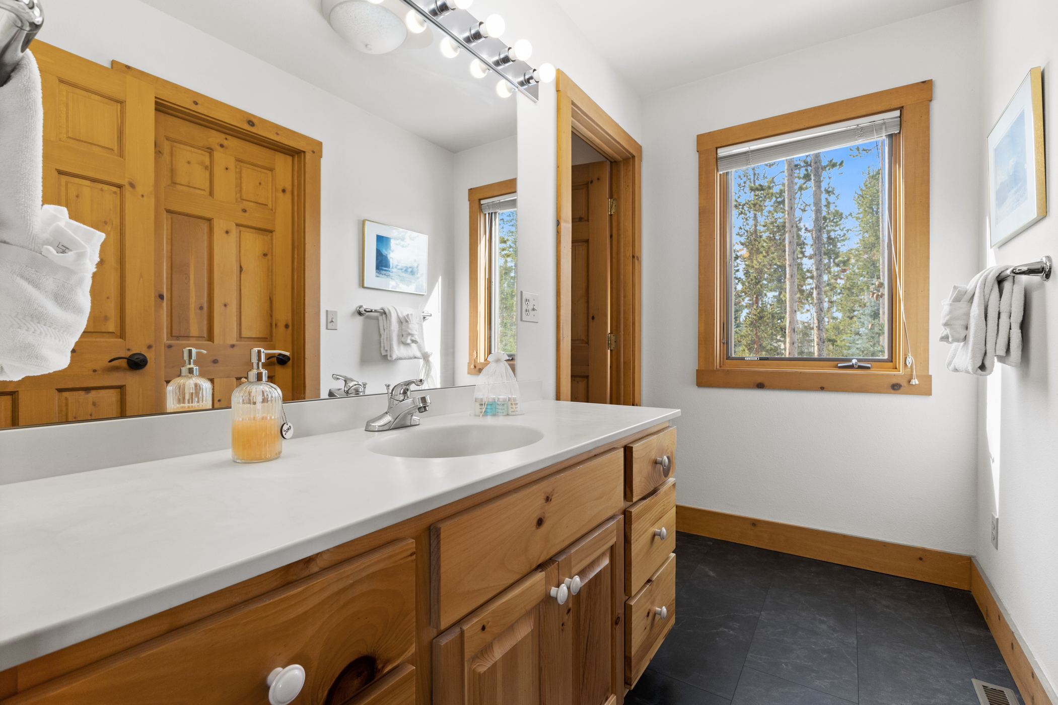 Ensuite Bathroom 2 | Vanity