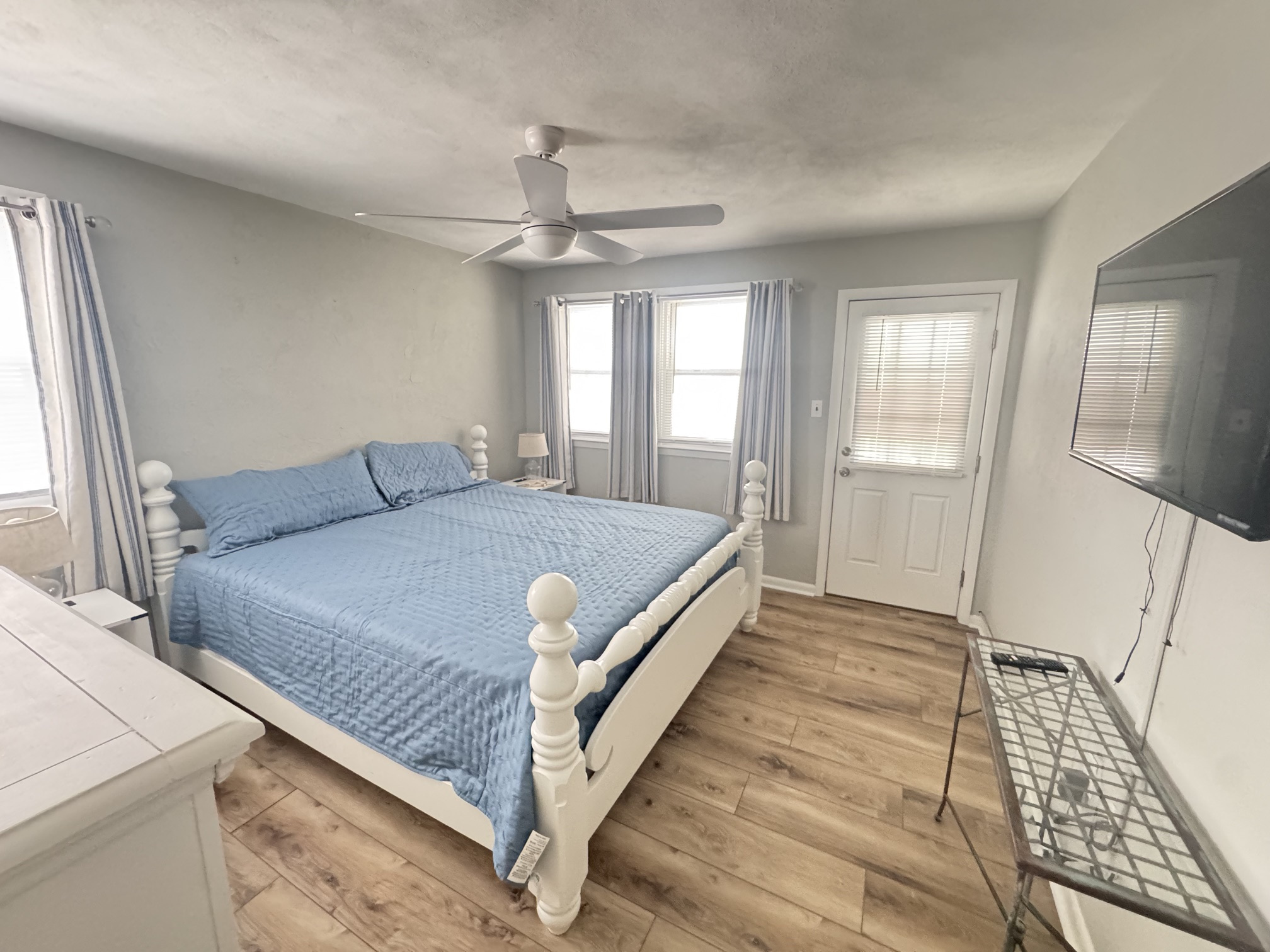 Master_Bedroom_TV