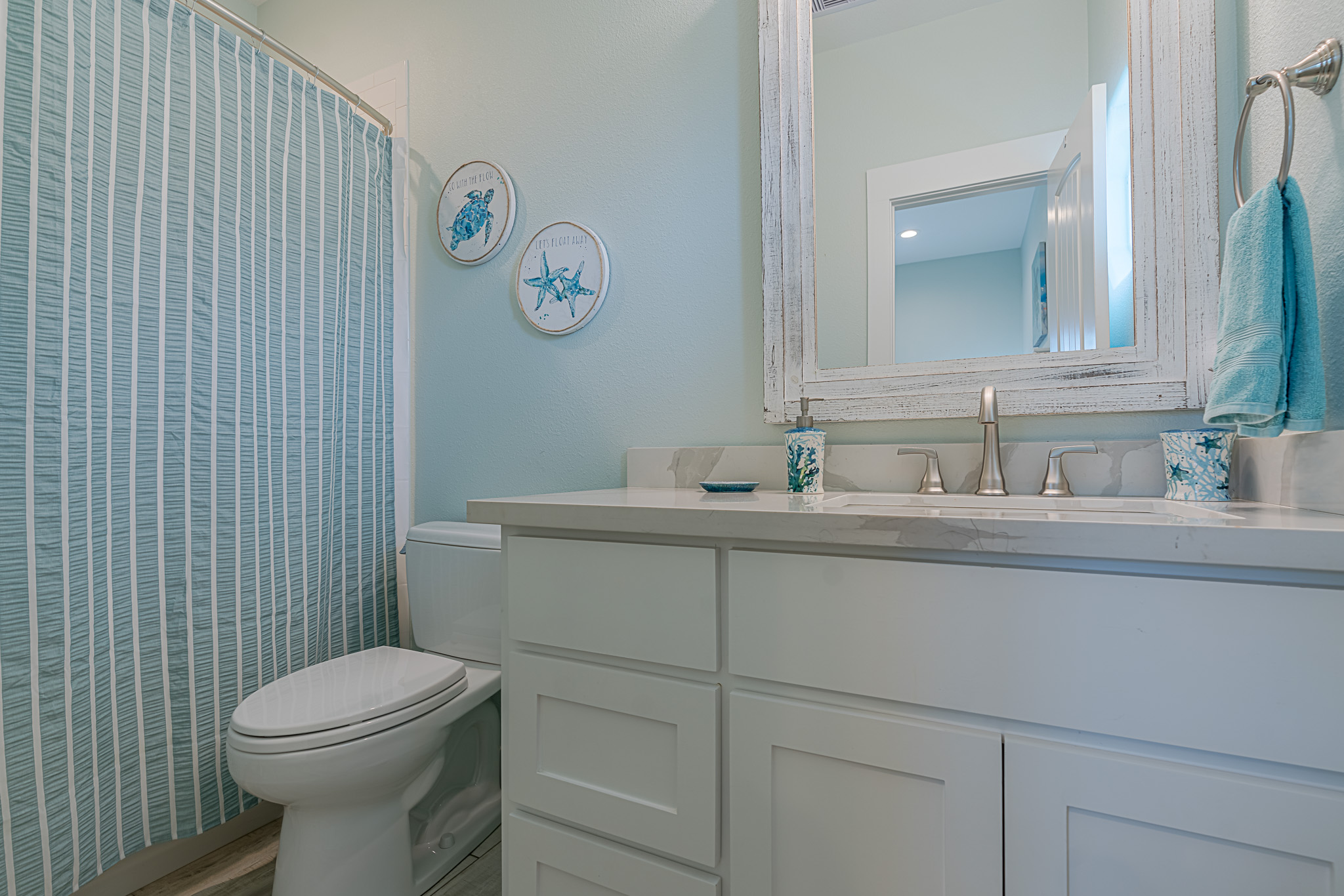 Full bathroom off of the main floor bedroom.