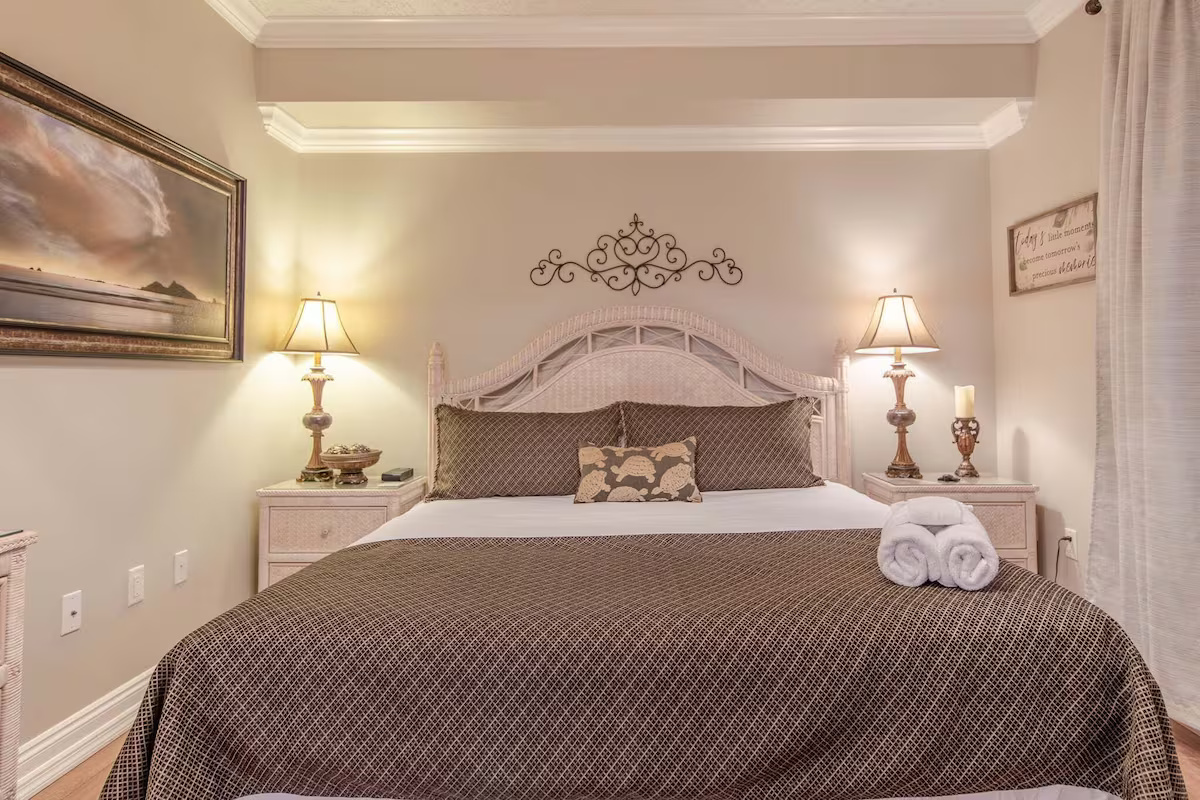 Guest King Bedroom