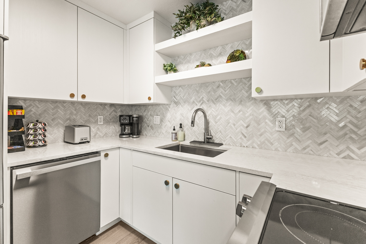 Coffee Maker | Bread Toaster | Kitchen Necessities