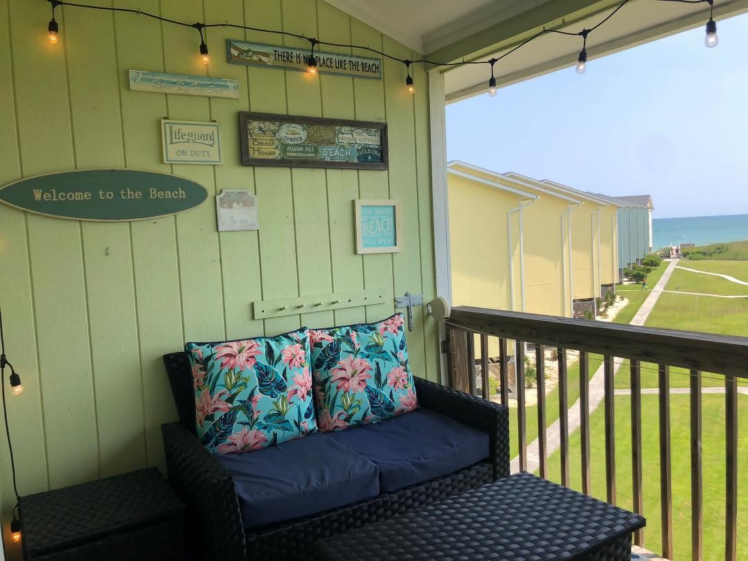 Balcony comfort at its finest!