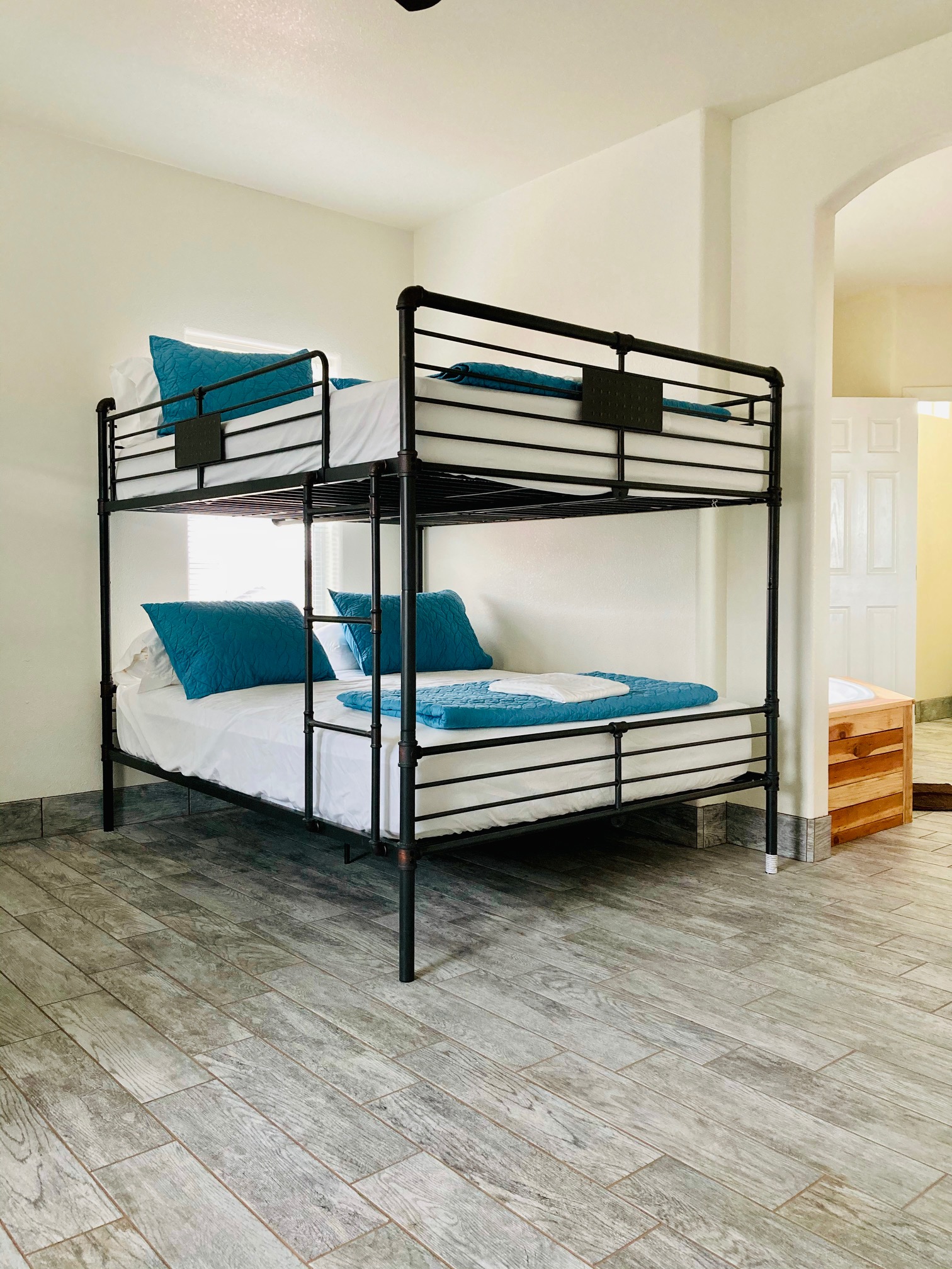 Bunk room, two queen over queen beds