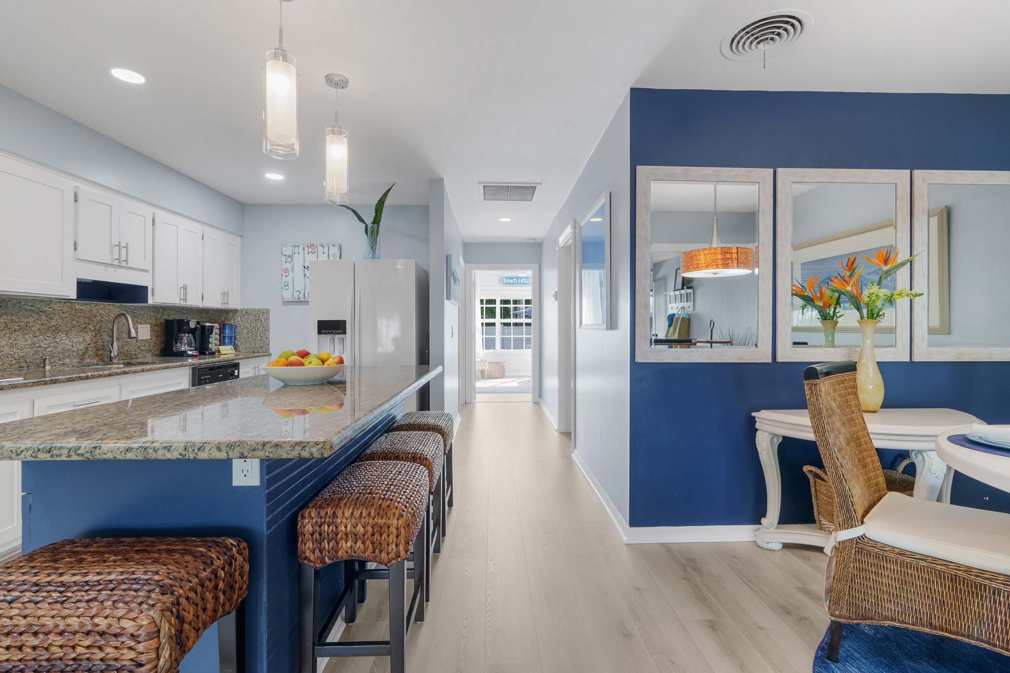 Island seating for 4