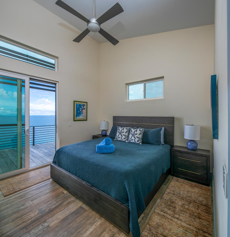 King Bed. Organic Sheets. Ocean Breeze.