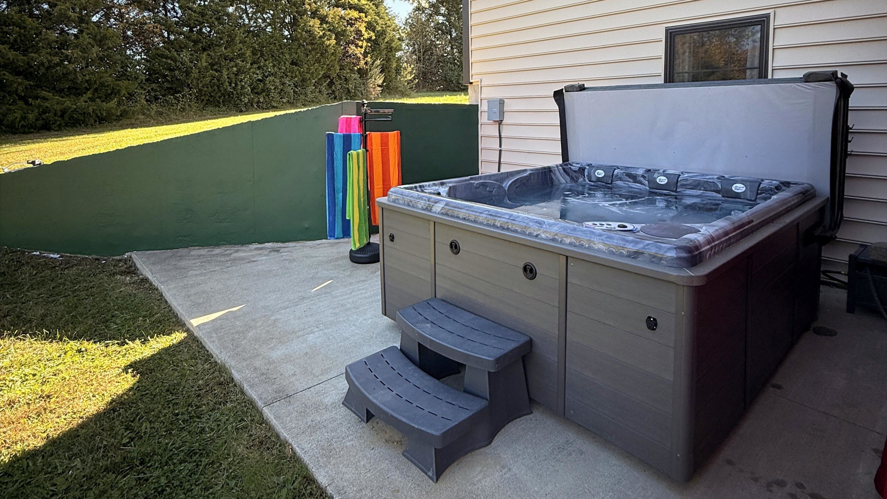 A refined unwind — from morning clarity to midnight reflection, the private hot tub offers rejuvenation between tastings, meetings, or celebrations.