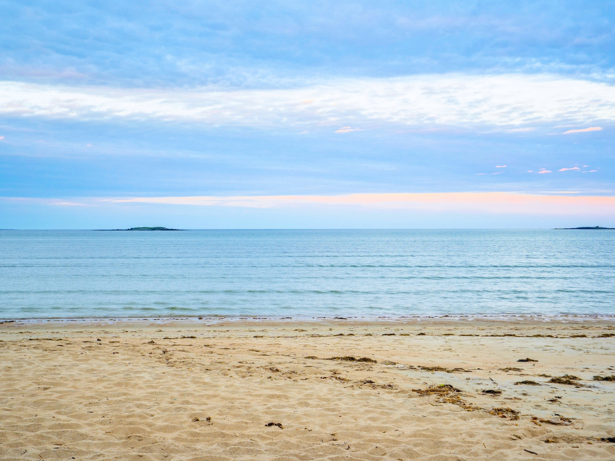 Enjoy easy access to Ferry Beach — a beautiful, peaceful escape just around the corner!