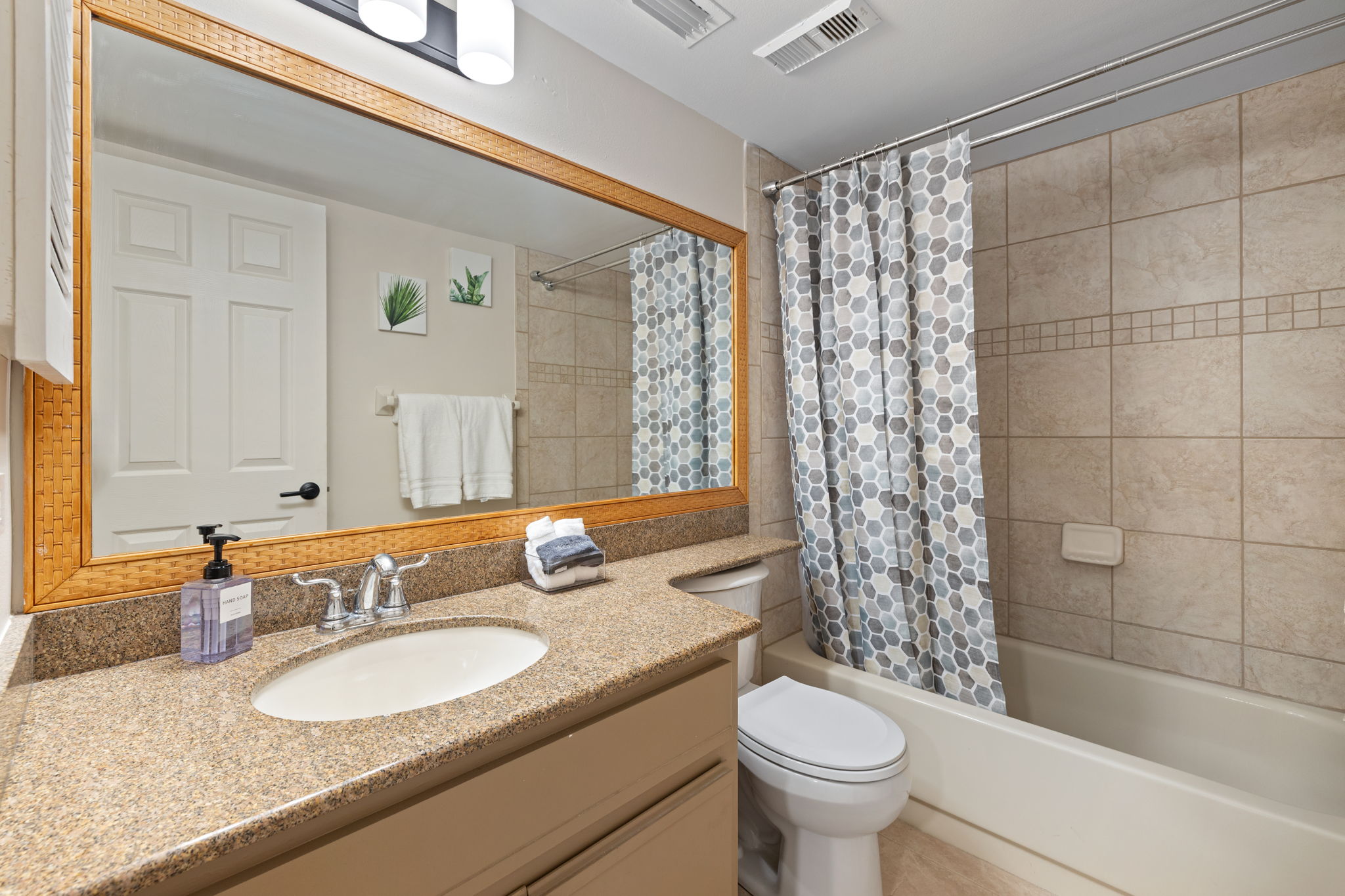 Bathroom 2 with tub.