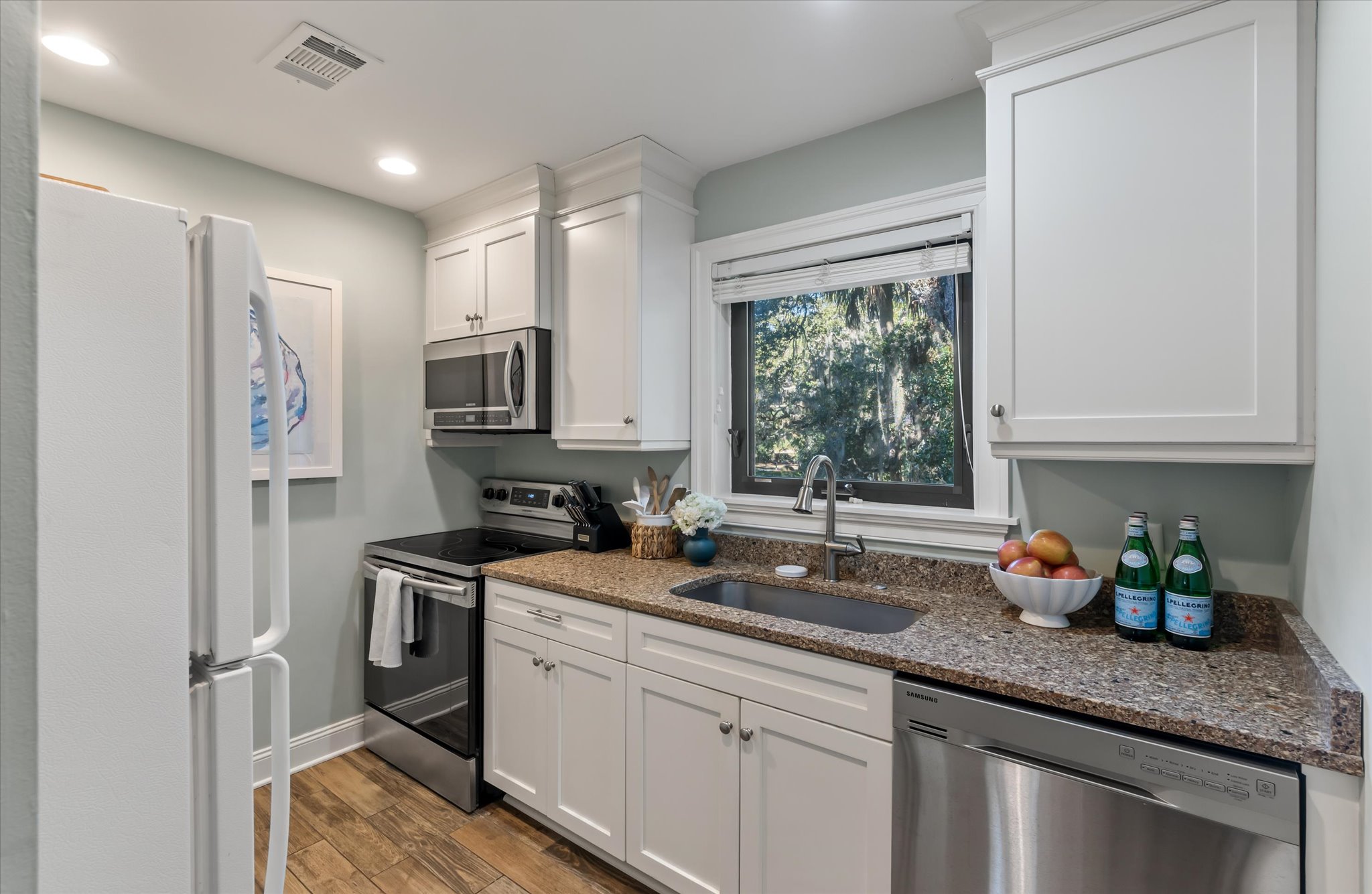 Gorgeous updated kitchen