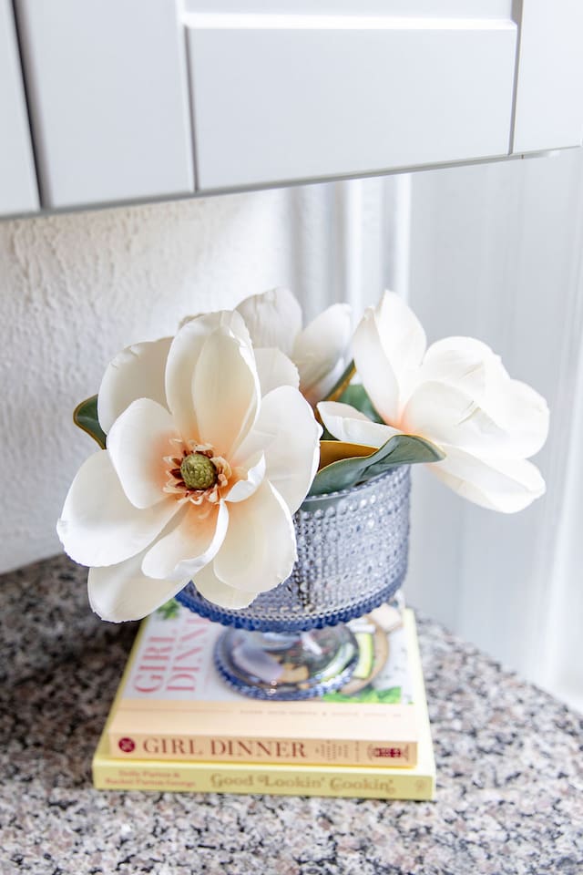Flower vase
