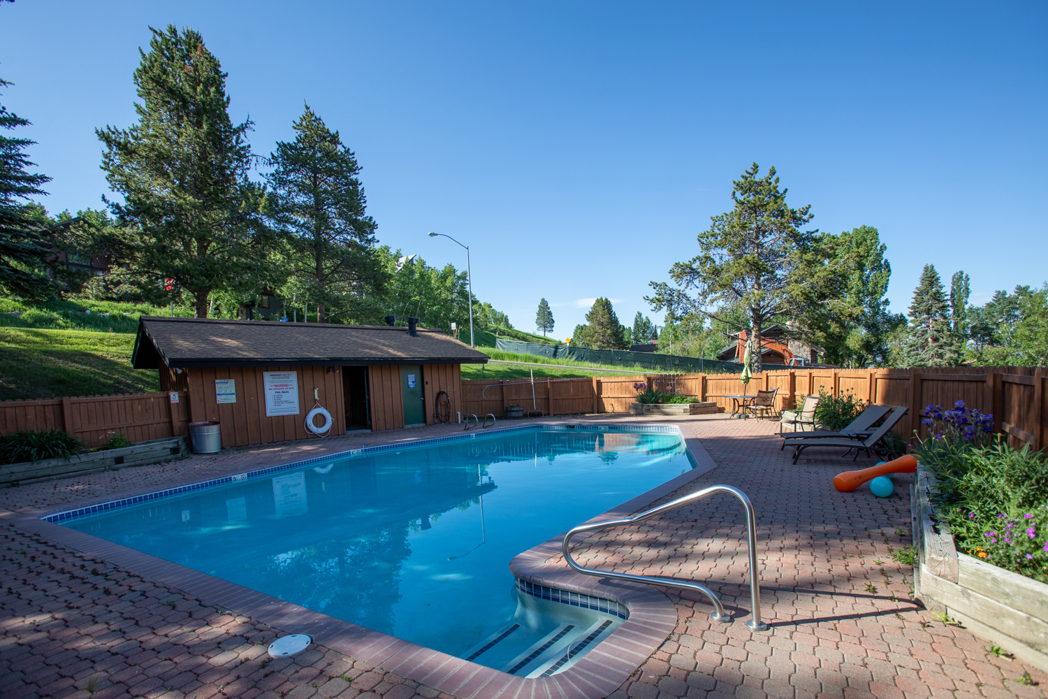 Communal Pool - Only open in Summer