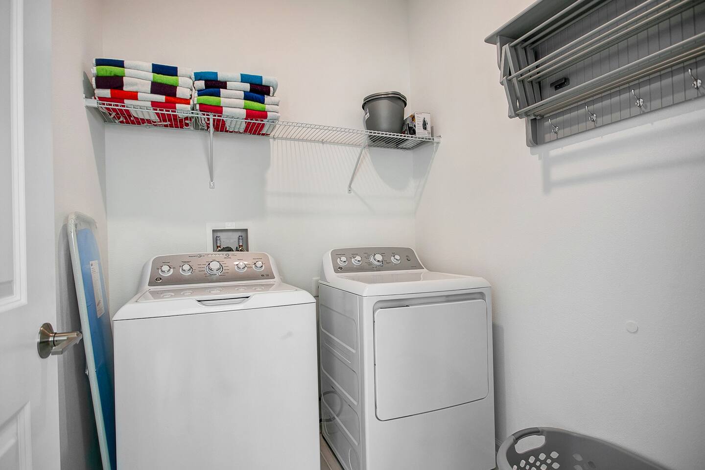 Fully equipped laundry.