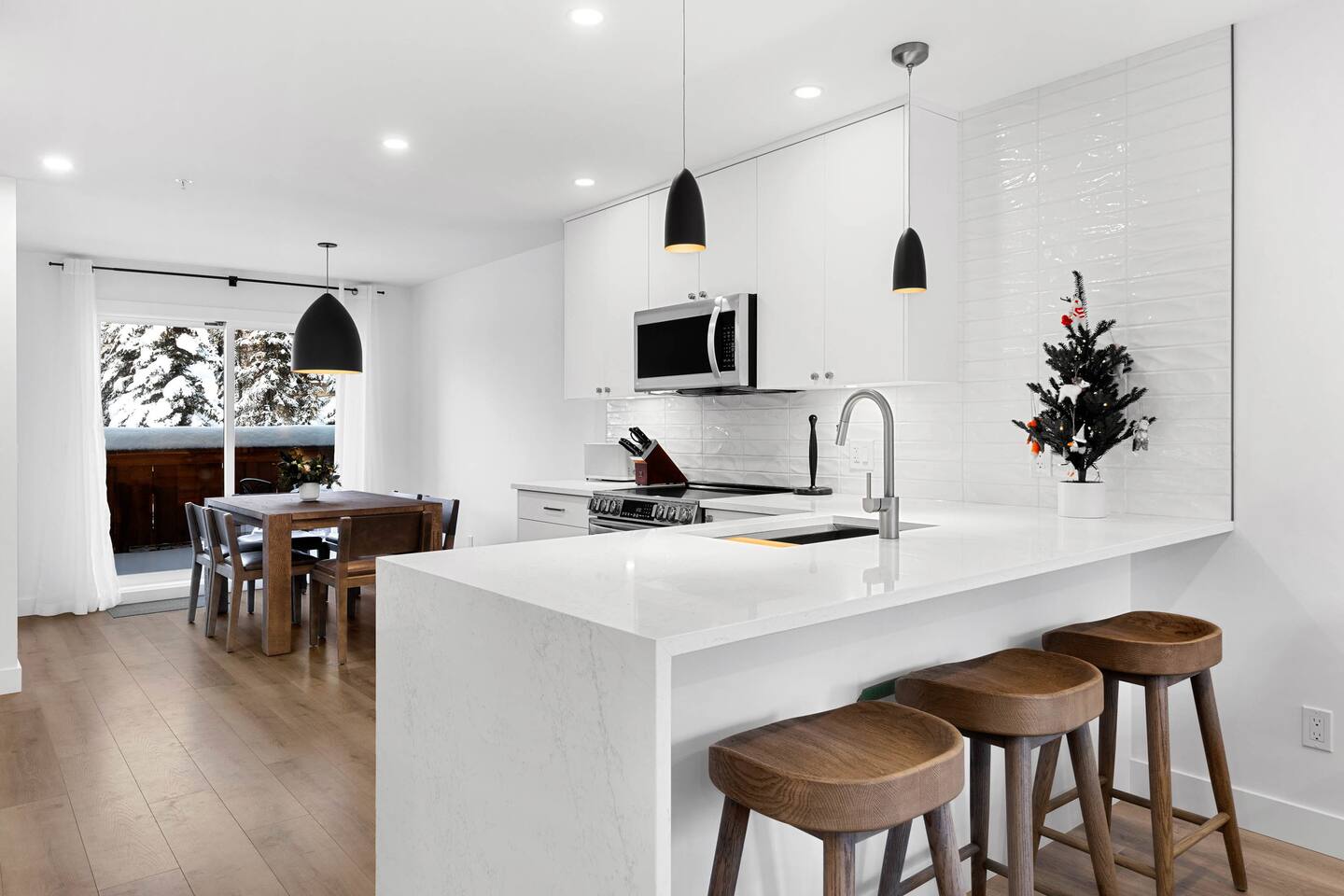 Luxury, Modern Home in Village Core w/Hot Tub 4