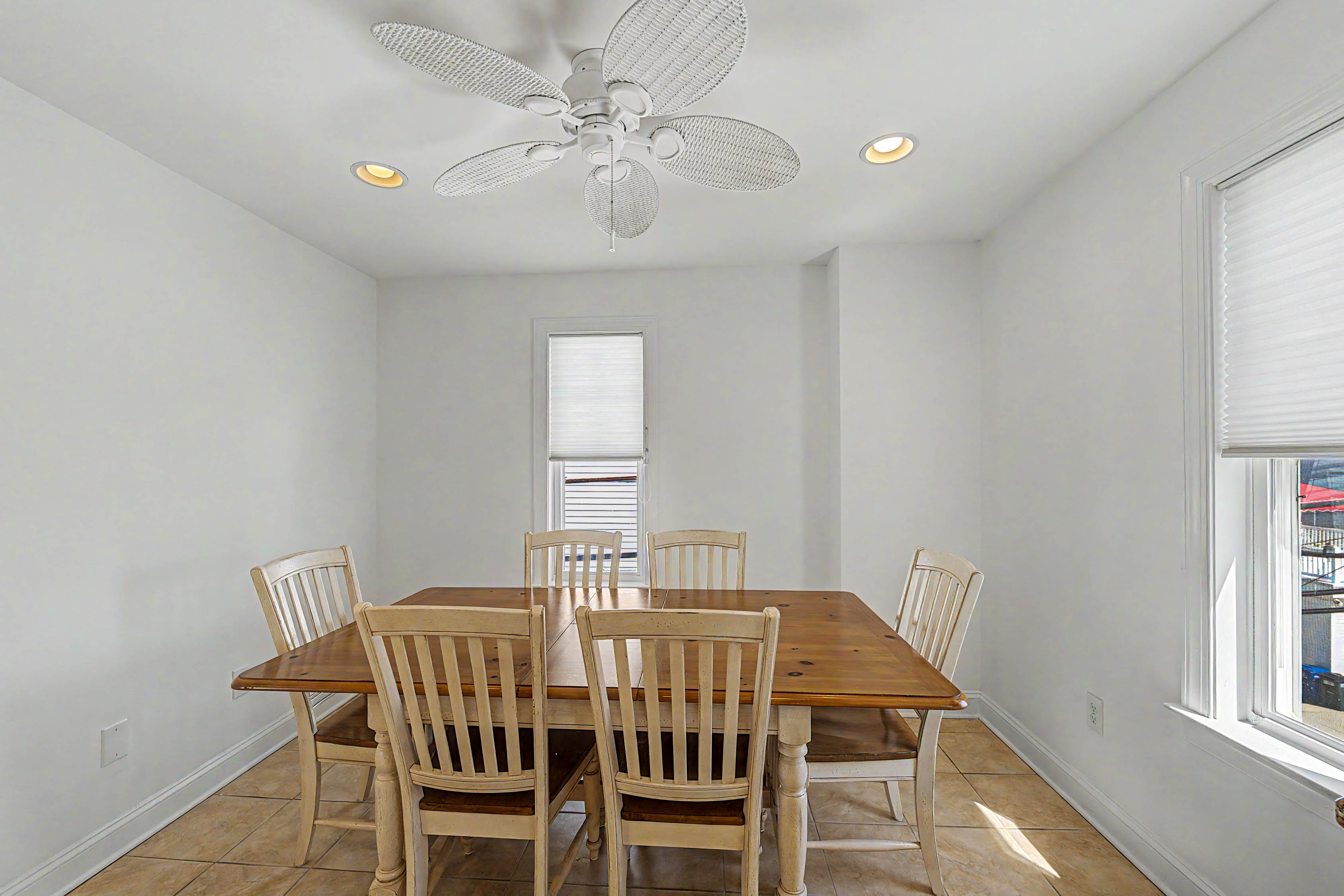 dining_room_table