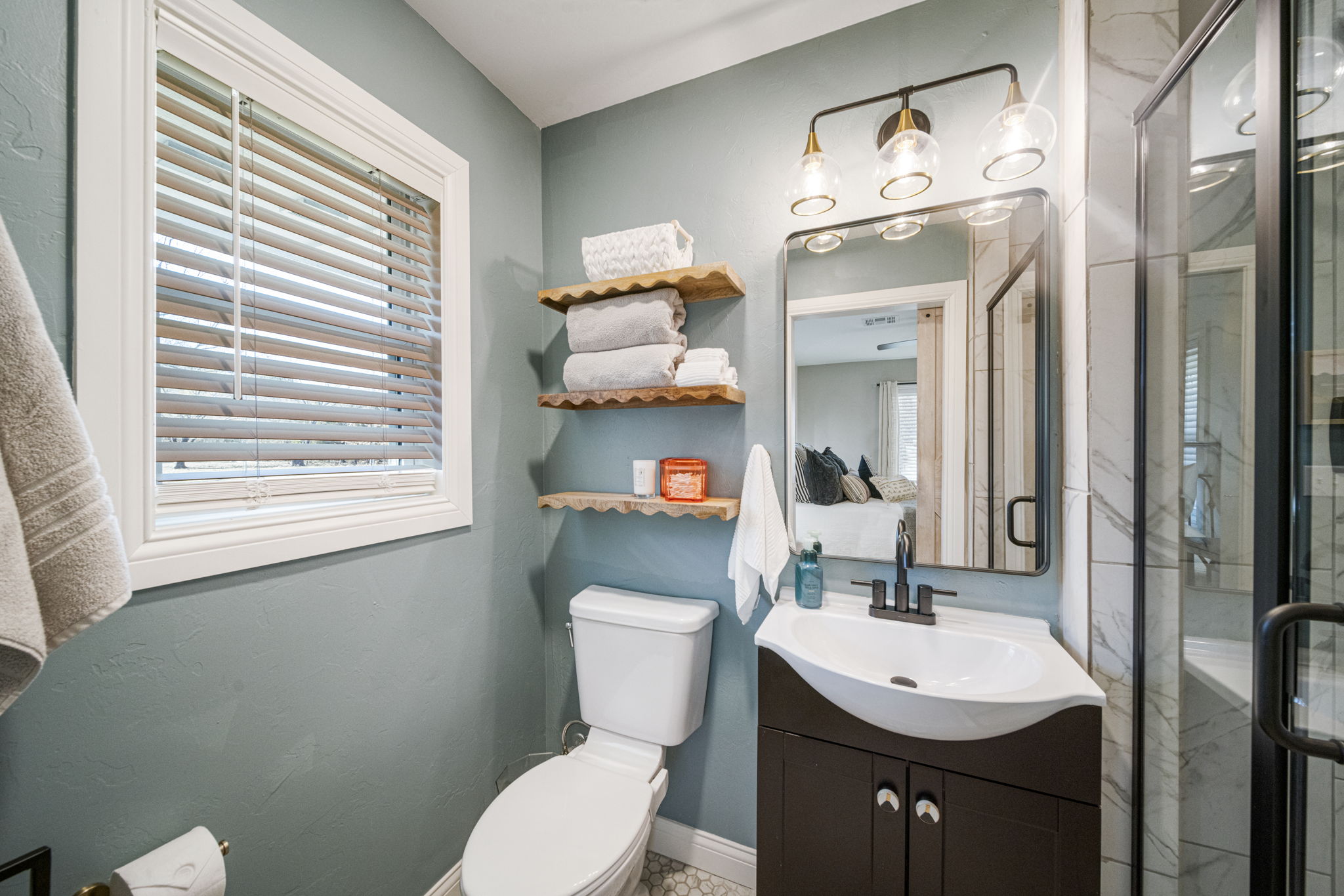 Primary En Suite Bathroom