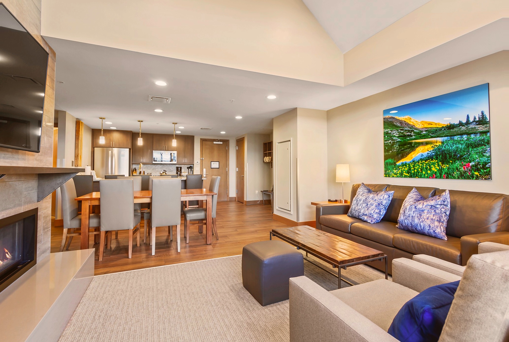 Spacious open-concept living in this 3BR at Grand Colorado on Peak 8, perfect for gathering after a day on the mountain