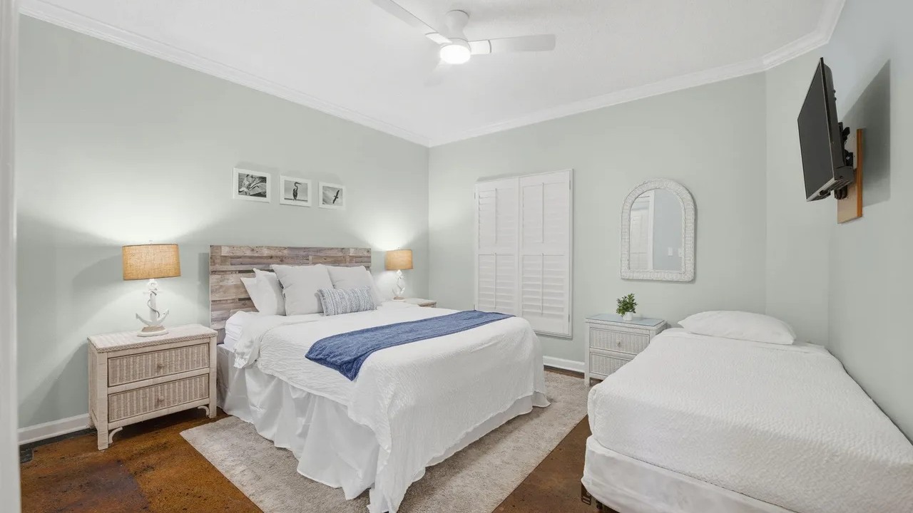This room is being re-decorated into a double Queen Bedroom