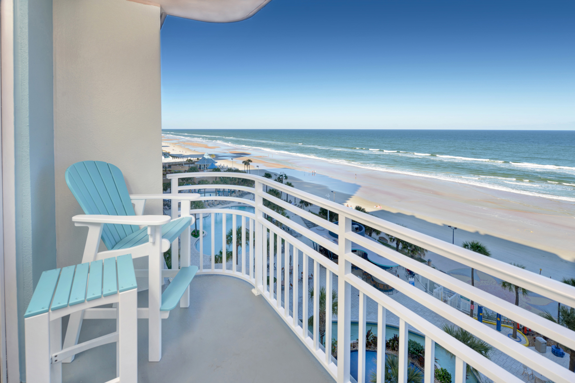 Private Balcony And Lazy River - Stunning Oceanfront Retreat - 데이토나비치
