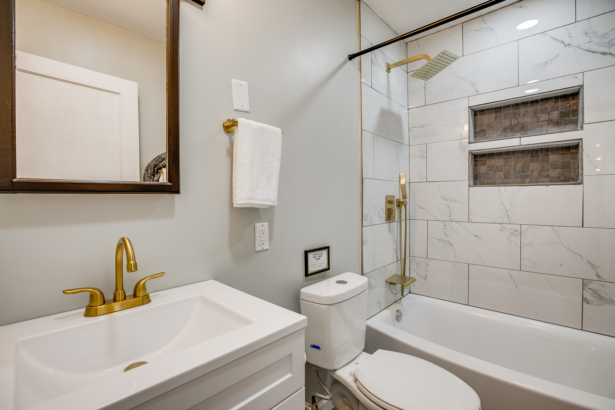 Hot Tub, Fire Pit—Walk to Notre Dame and Downtown 6