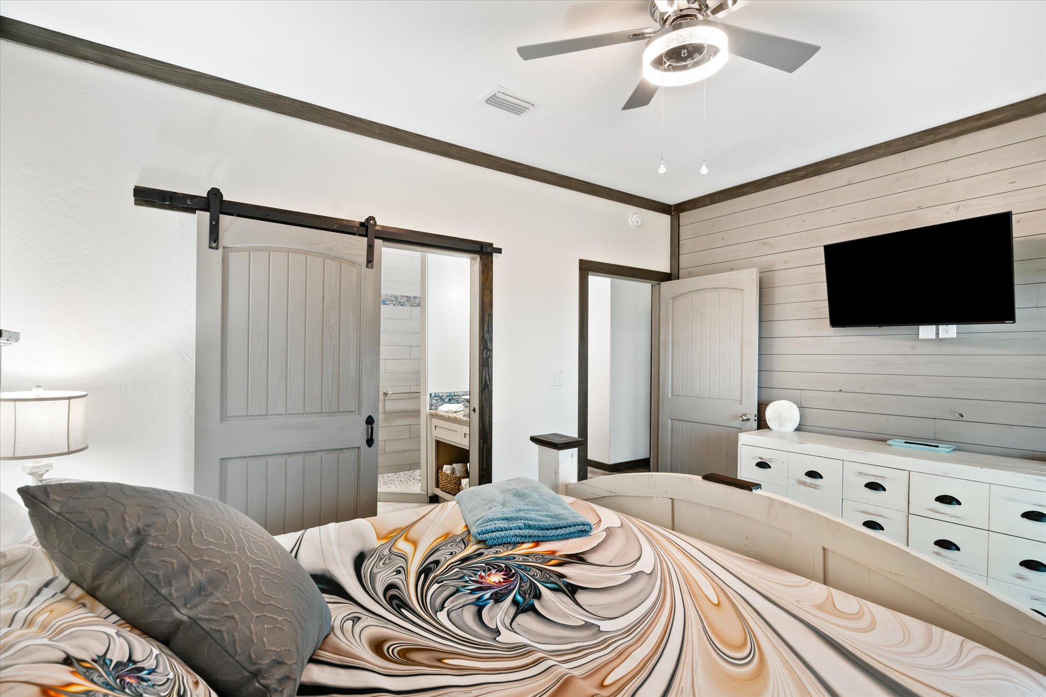 Master bed B with smart TV