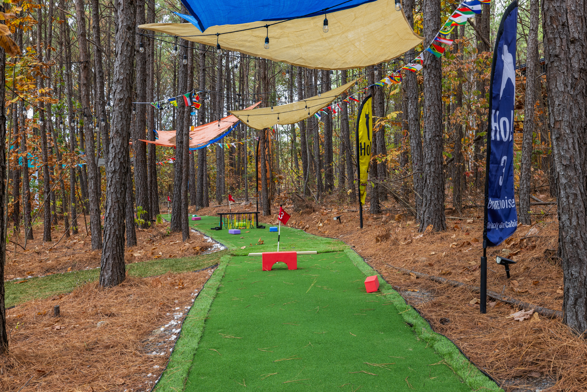 LuckyOne Hole #4 Putt Putt