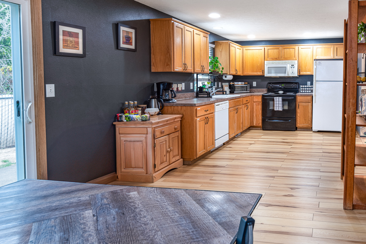 Dining to kitchen view