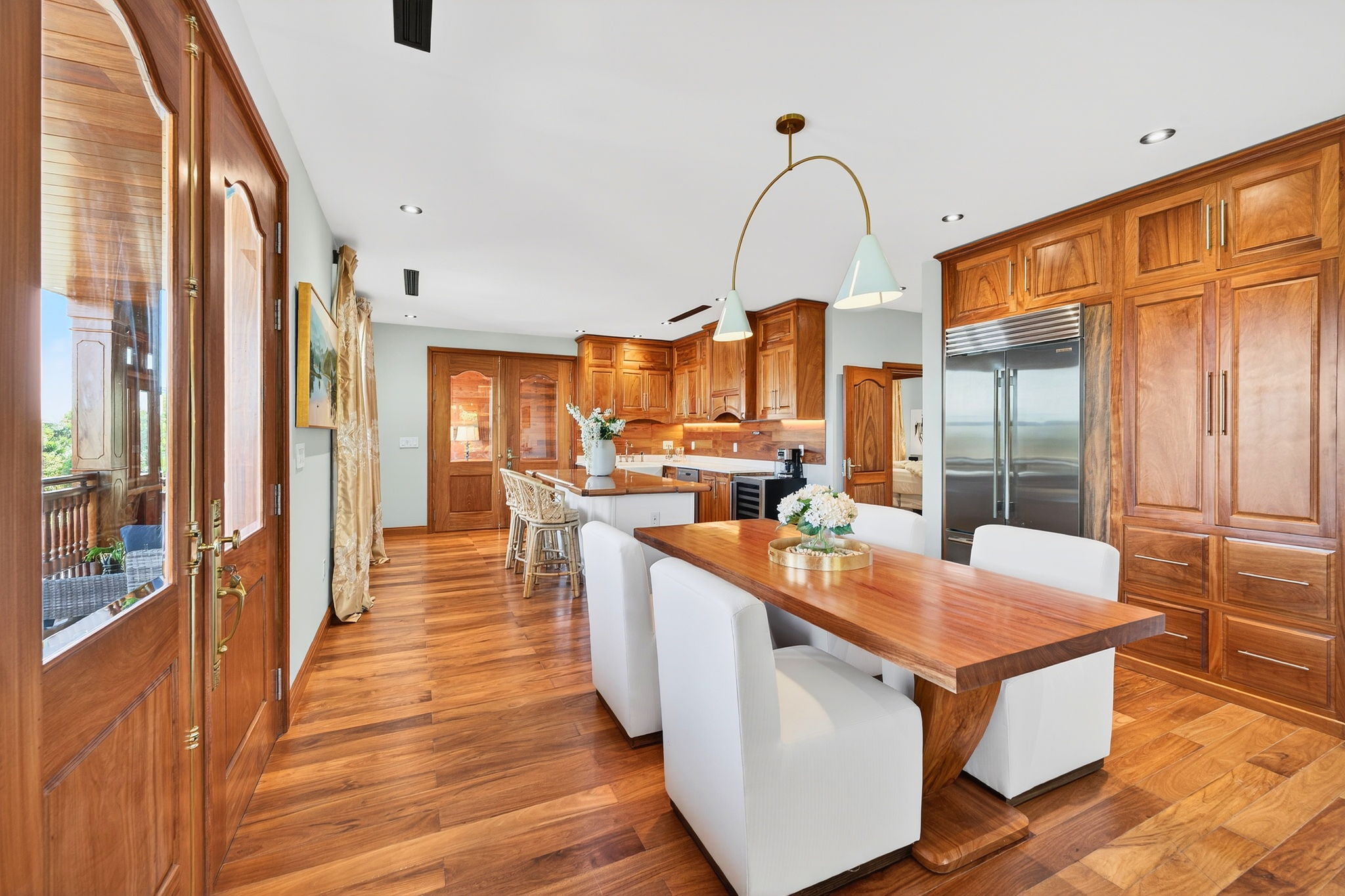 Kitchen & Dining 2 | Rosewood Retreat | 2605 Palm Blvd, Isle of Palms, SC | IOP Escapes