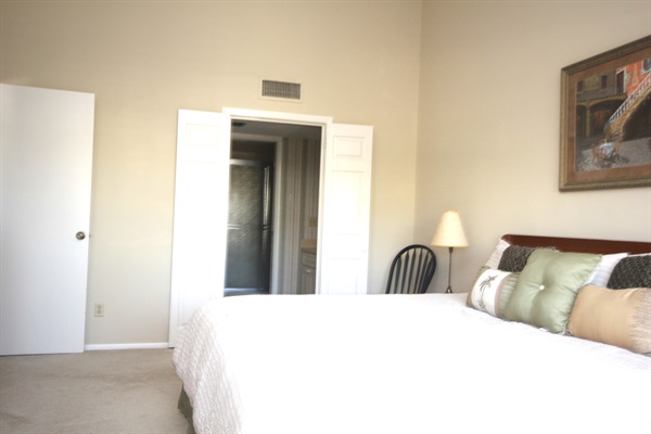 Master Bedroom w/King