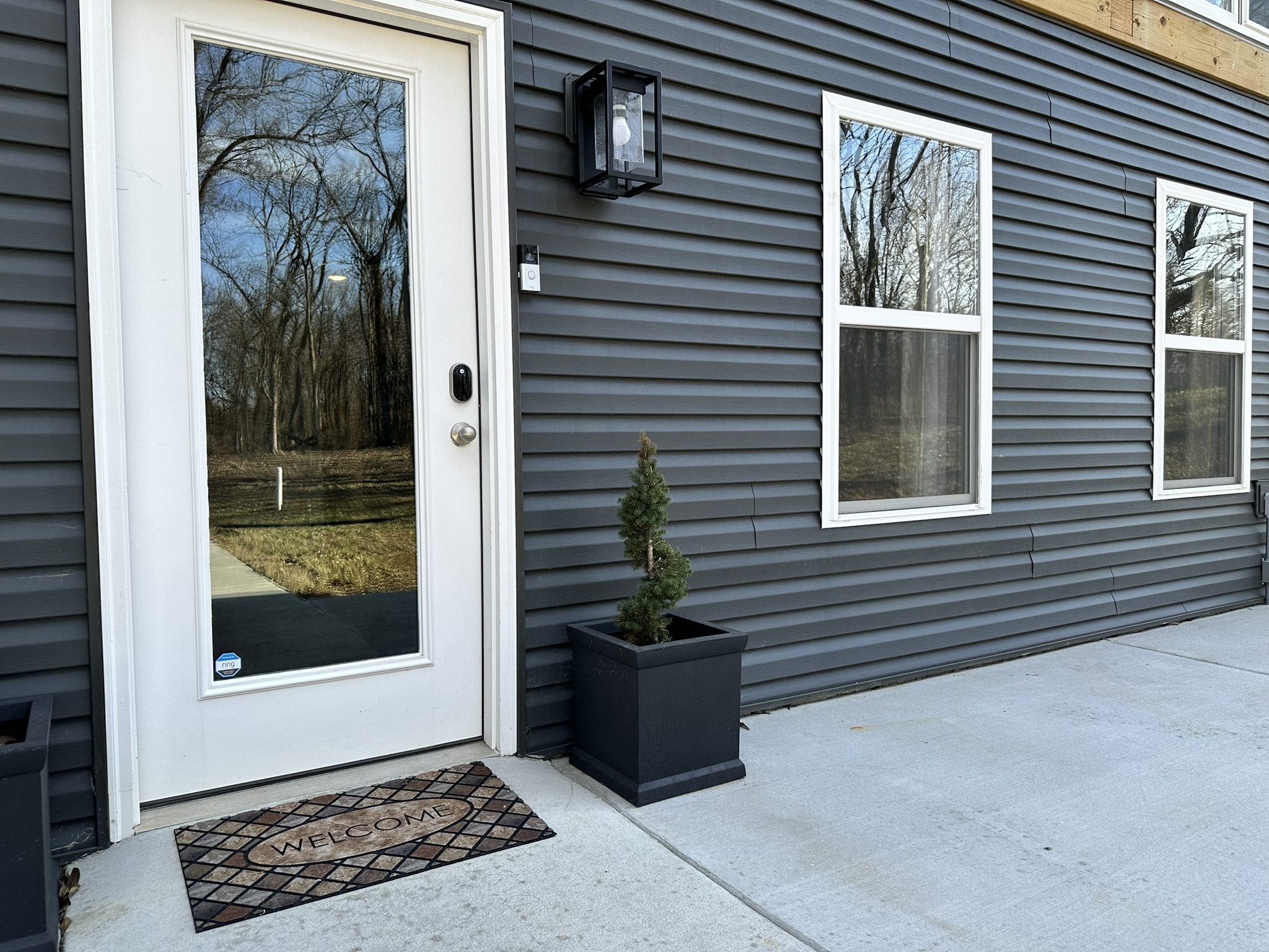 Entryway & Patio
