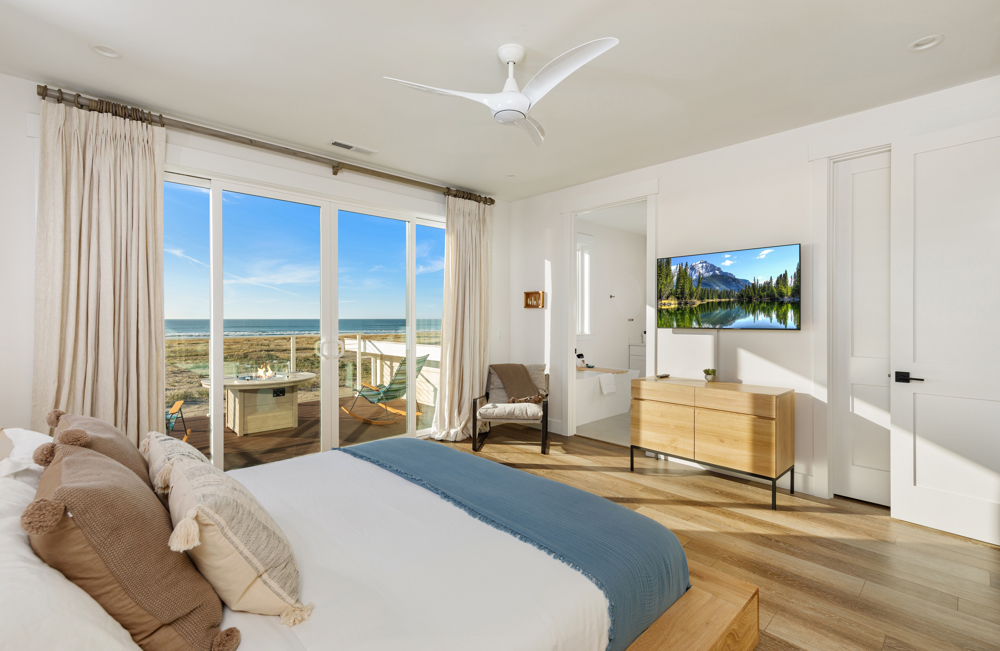 Curl up & read a book, watch a movie, take in the views!